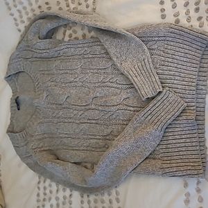 Gap sweater